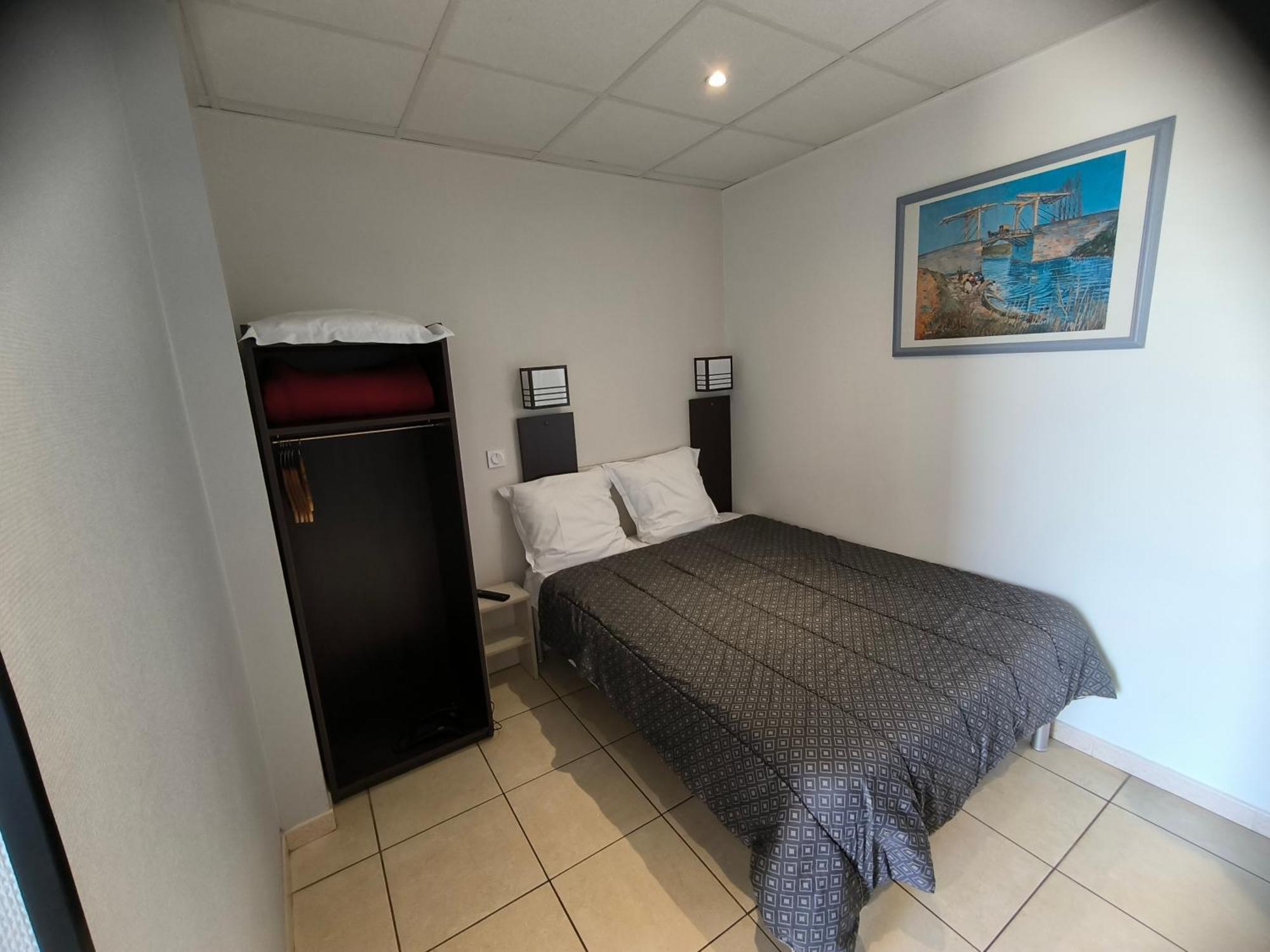 Hotel L'Hacienda Martigues Kültér fotó