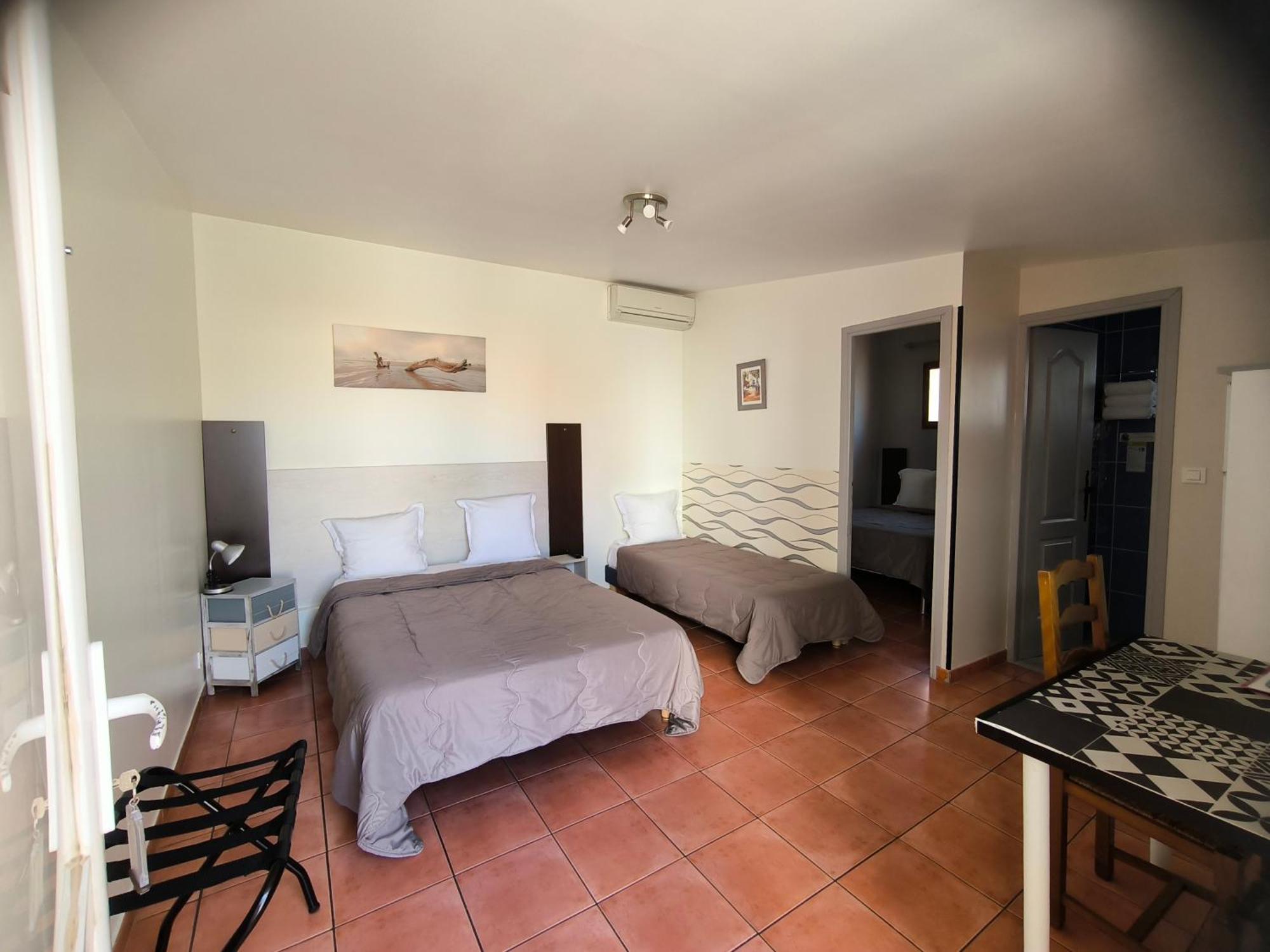 Hotel L'Hacienda Martigues Kültér fotó