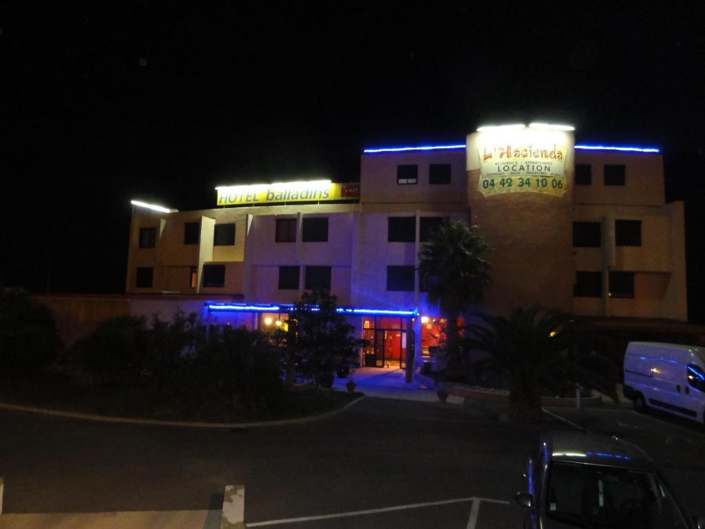 Hotel L'Hacienda Martigues Kültér fotó