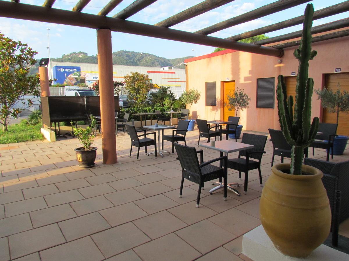 Hotel L'Hacienda Martigues Kültér fotó