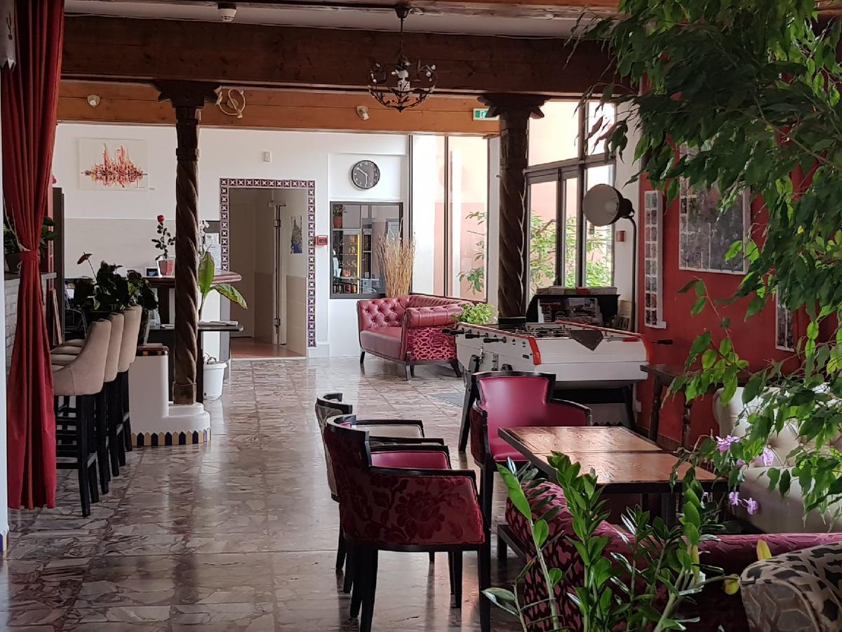 Hotel L'Hacienda Martigues Kültér fotó