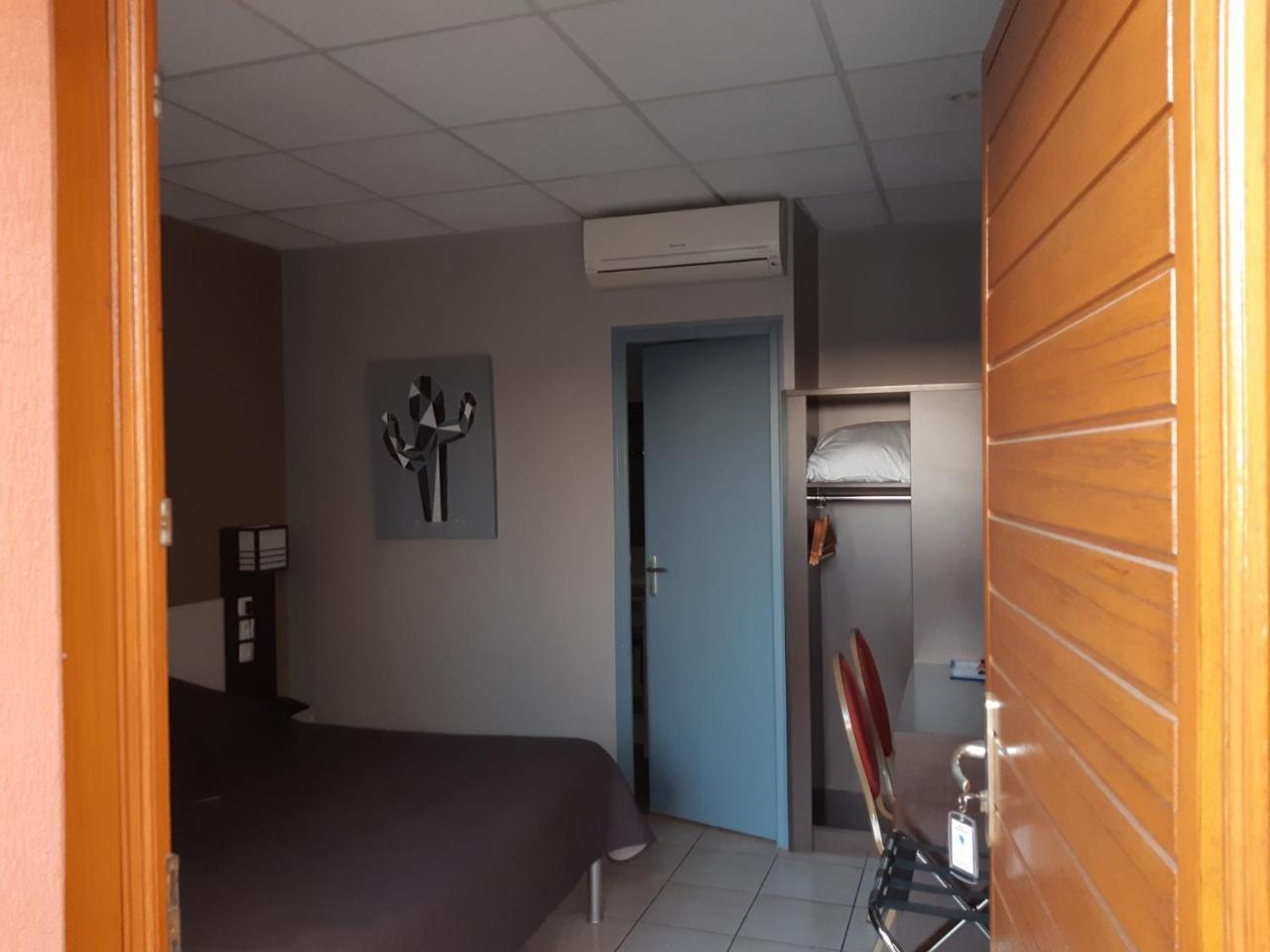 Hotel L'Hacienda Martigues Kültér fotó