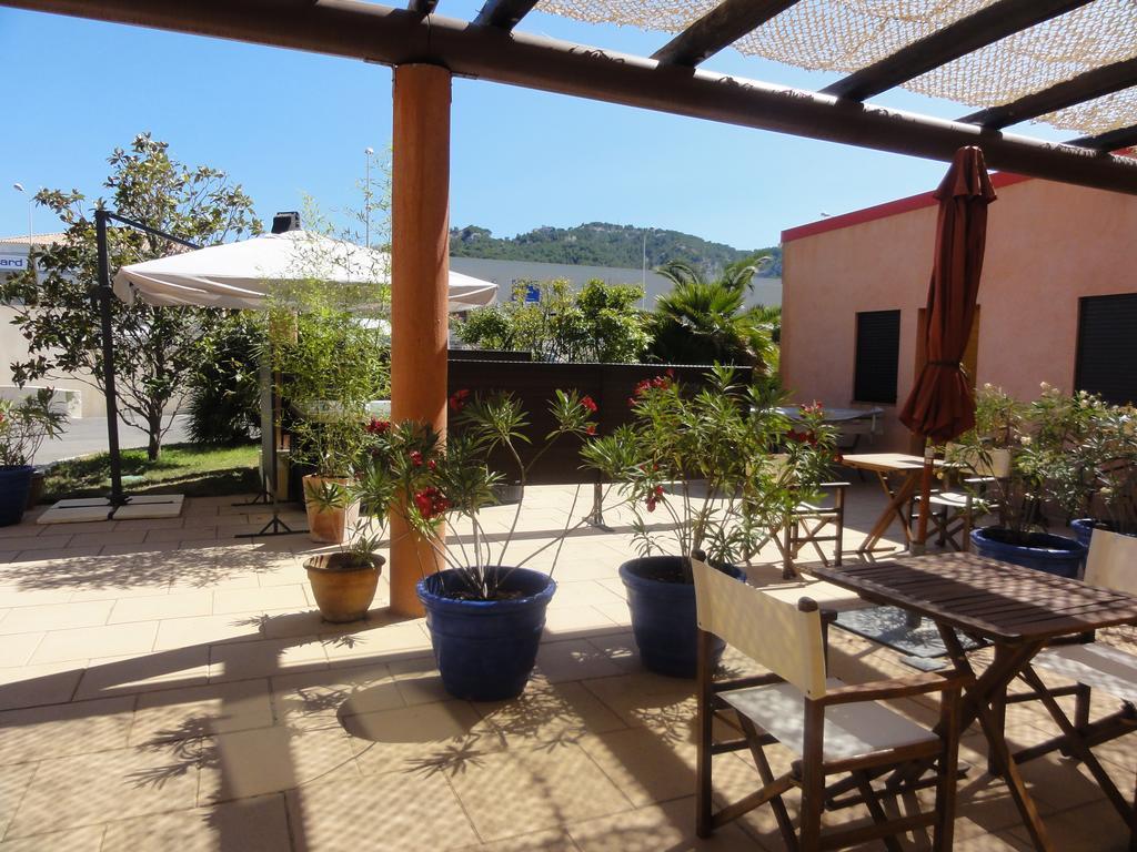 Hotel L'Hacienda Martigues Kültér fotó