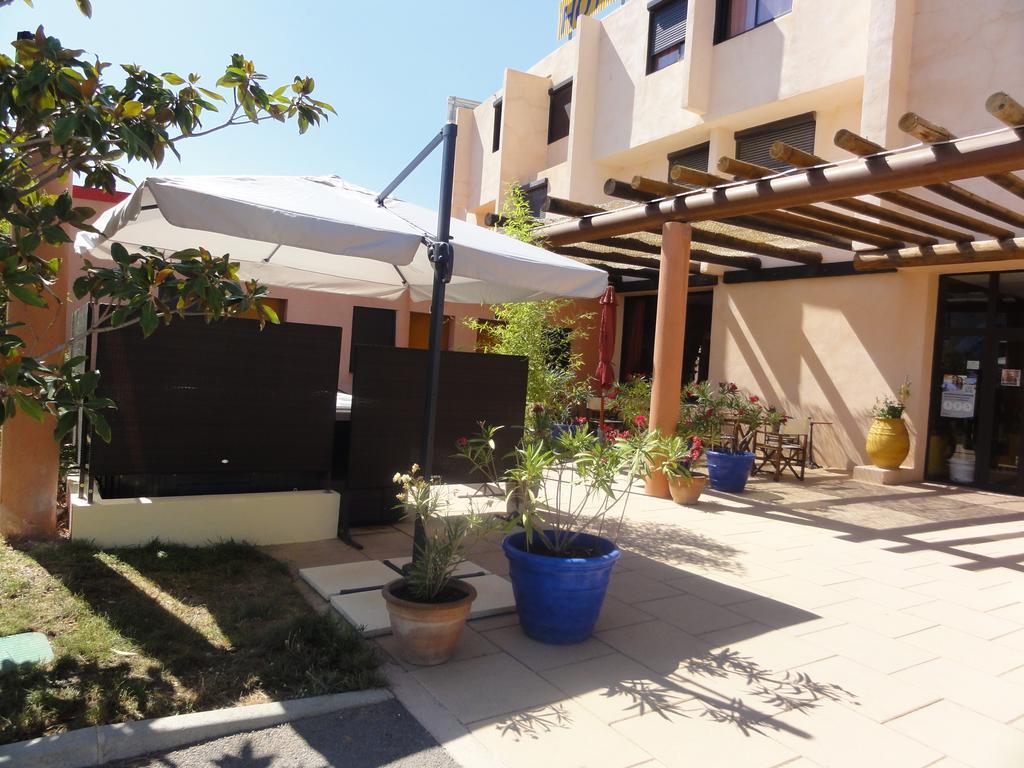 Hotel L'Hacienda Martigues Kültér fotó